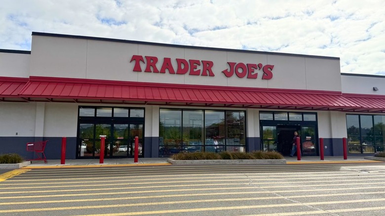 Trader Joe's grocery store entrance from parking lot