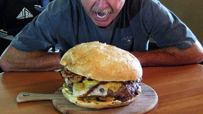Patron sizing up That Burger Challenge