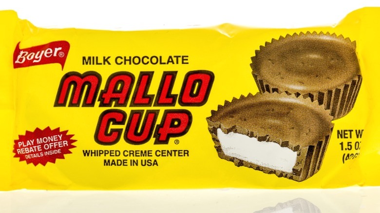 A Mallo Cup wrapper.