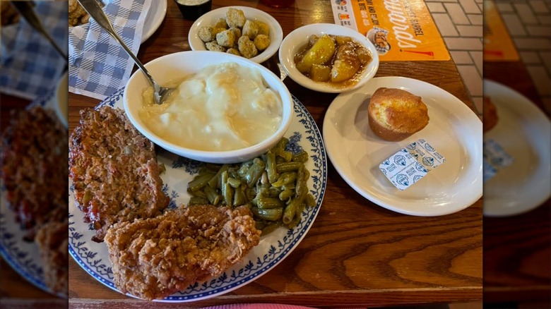 Cracker Barrel Classic Country Sampler with chicken fried steak, green beans, and mashed potatoes