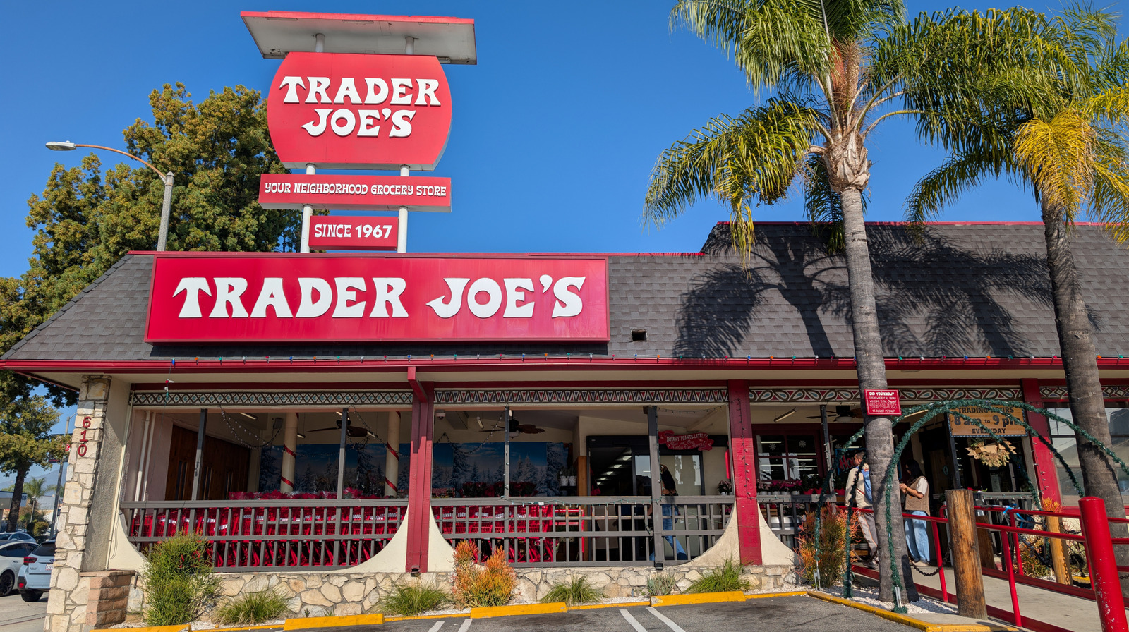 10 Things Trader Joe's Does Better Than Costco