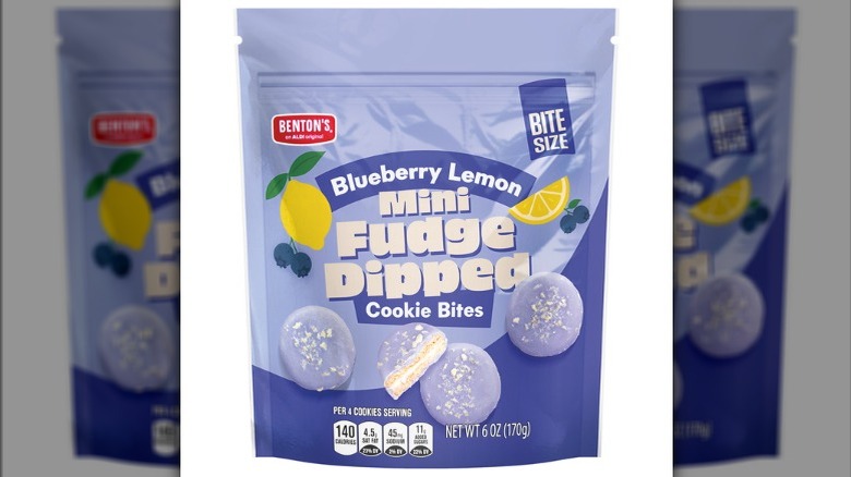 Bag of Aldi Benton's Blueberry Lemon Mini Dipped Sandwich Cremes on a white background.