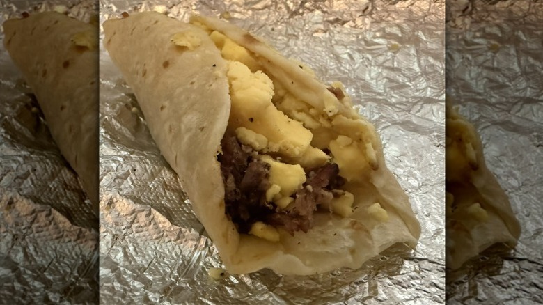 Buc-ee's brisket and egg taco