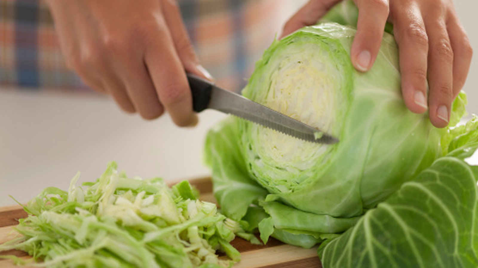 11 Best Ways To Use Raw Cabbage Beyond Coleslaw