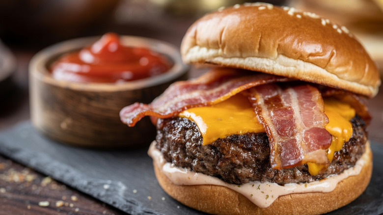 Bacon cheeseburger with melted cheddar, crispy bacon, special sauce