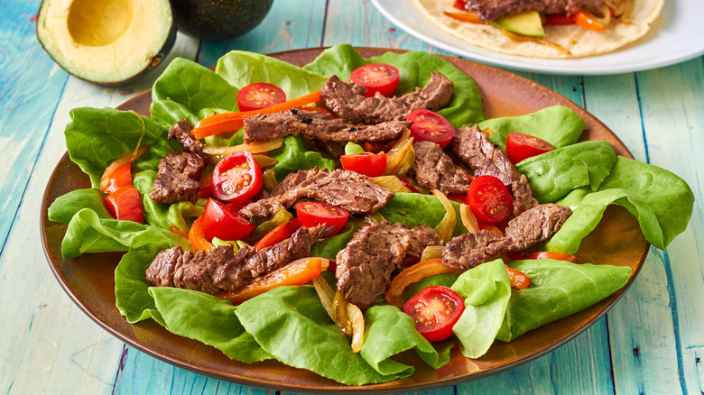Venison fajita salad with avocado