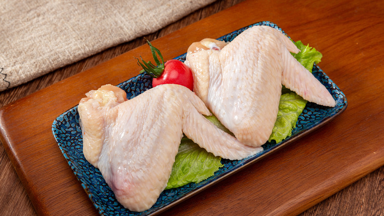 Raw Whole Chicken Wings Fresh Poultry Cooking Ingredient