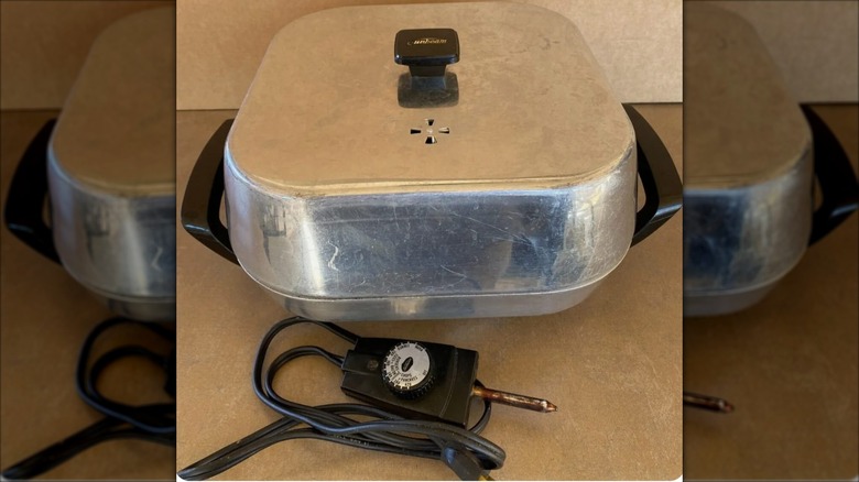 Vintage electric frying pan