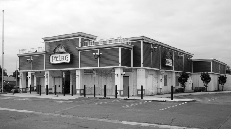 Exterior of Farrell's Ice Cream Parlor