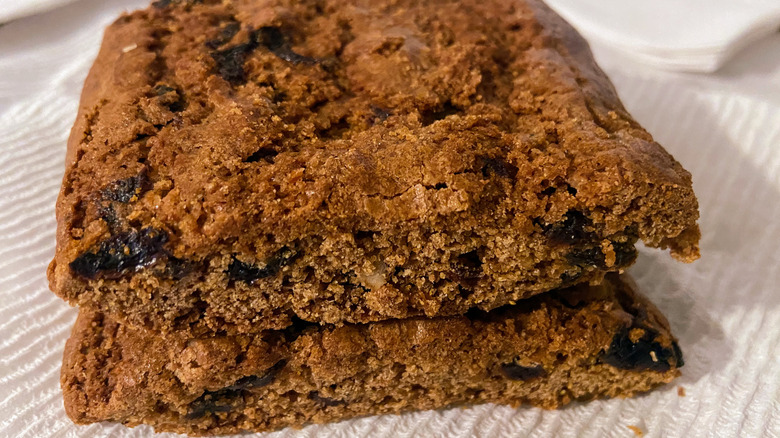 Hermit Cookie bars close-up