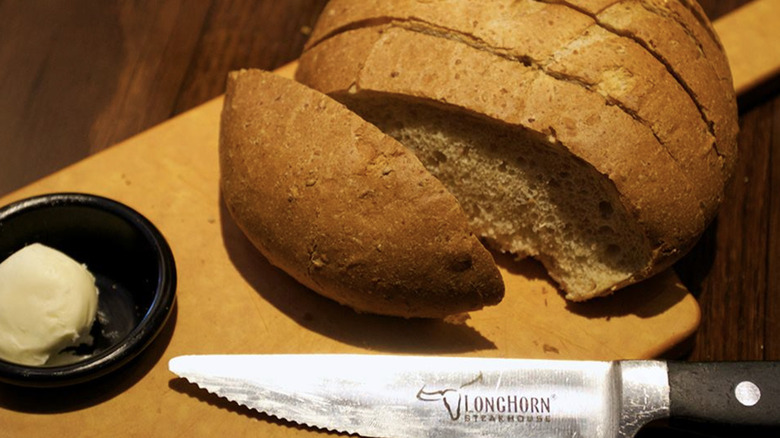 LongHorn Steakhouse bread