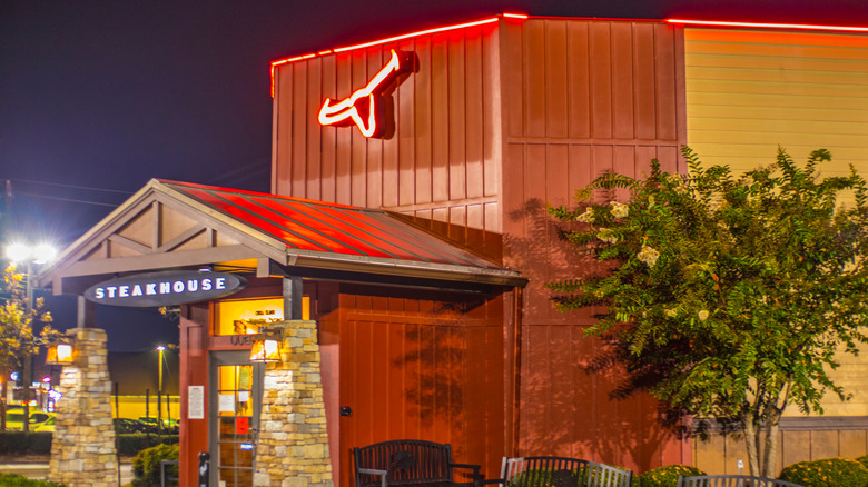 LongHorn Steakhouse exterior lit up at night