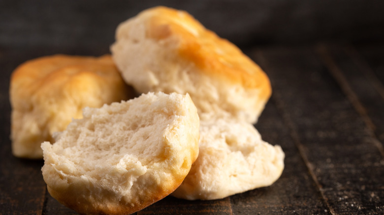 Homestyle Buttermilk Biscuits on a Rustic Wooden Table