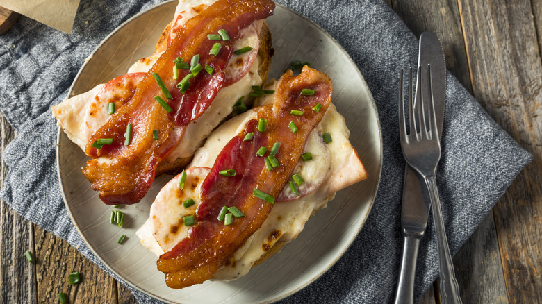 Kentucky Hot Brown sandwich on a plate