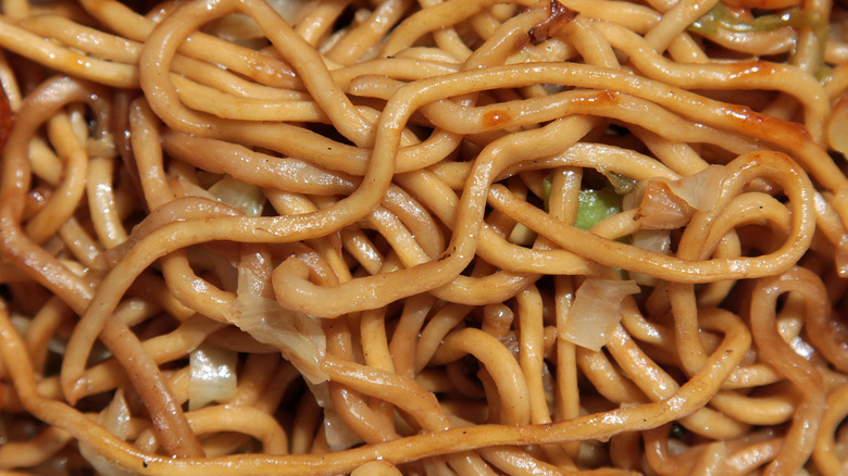 Fast food chow mein