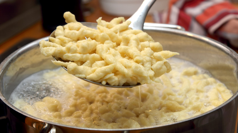 Cooking spaetzle