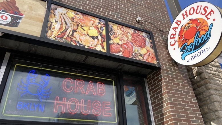 Storefront of Crab House Brooklyn