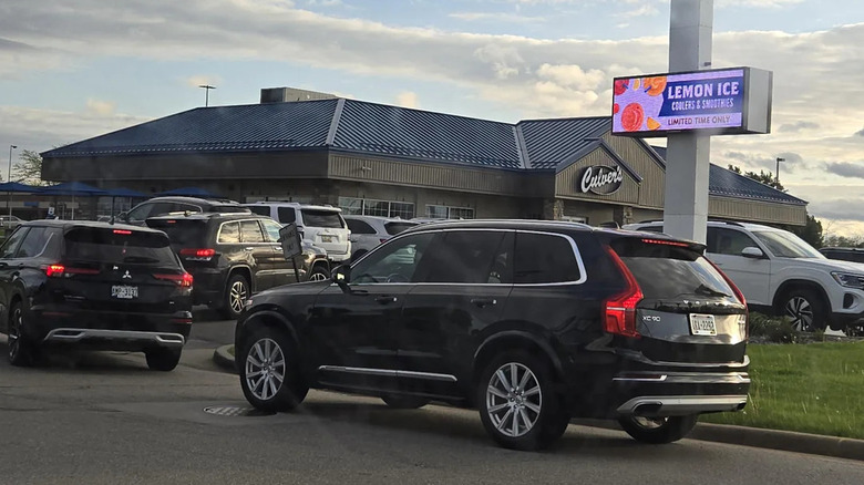 A drive-thru line of cars at Culver's