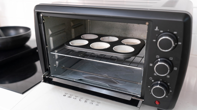 Open toaster oven