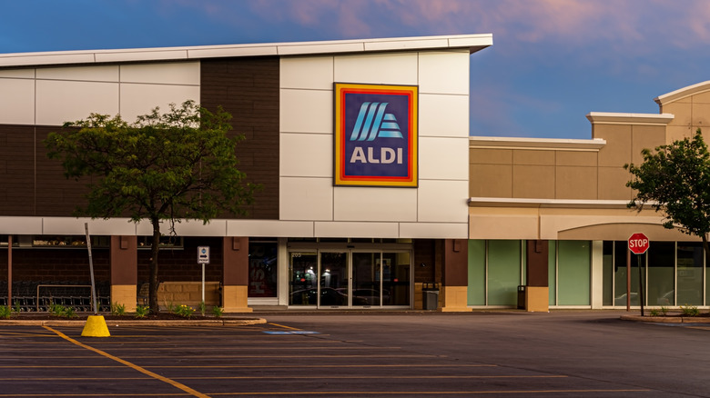 Aldi storefront and empty parking lot