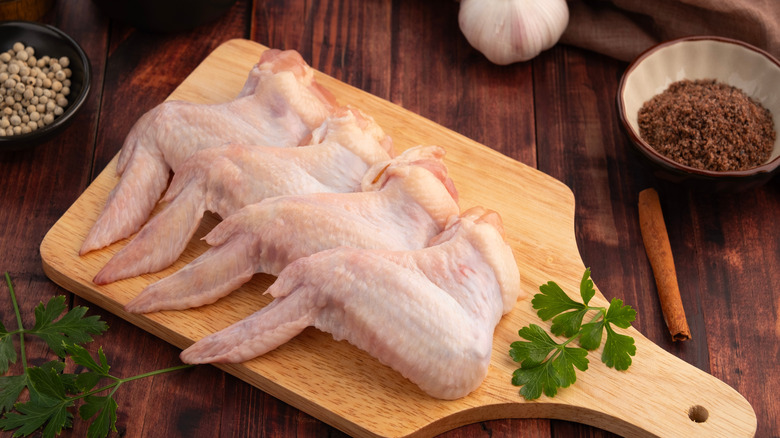 Chicken wings with skin on