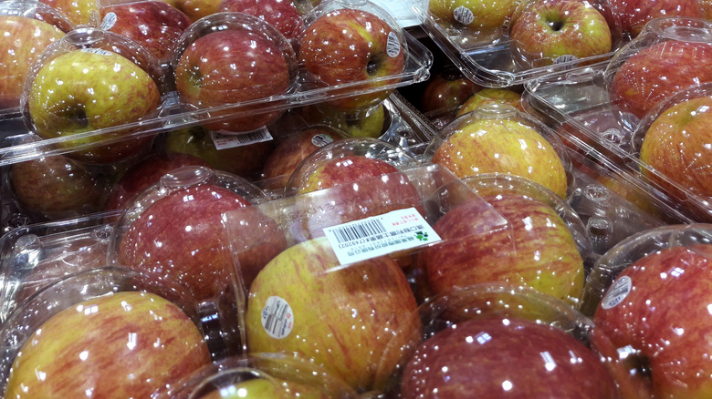 apples packed in plastic at Costco