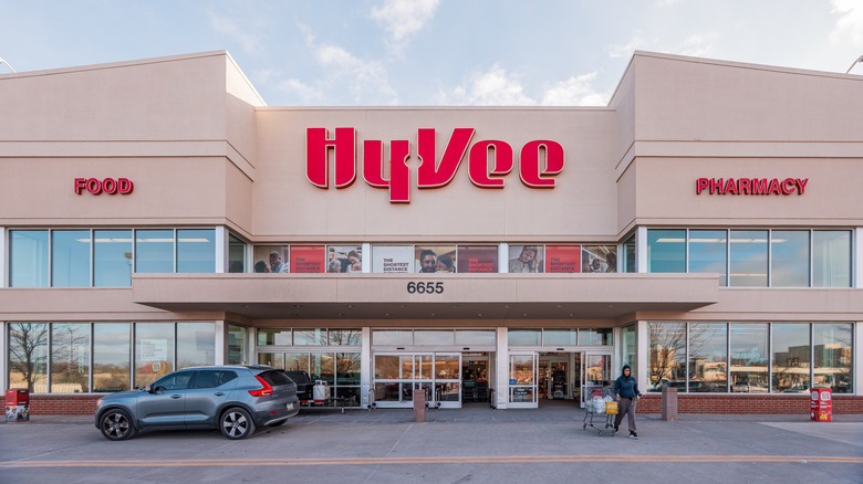 Exterior of a Hy-Vee