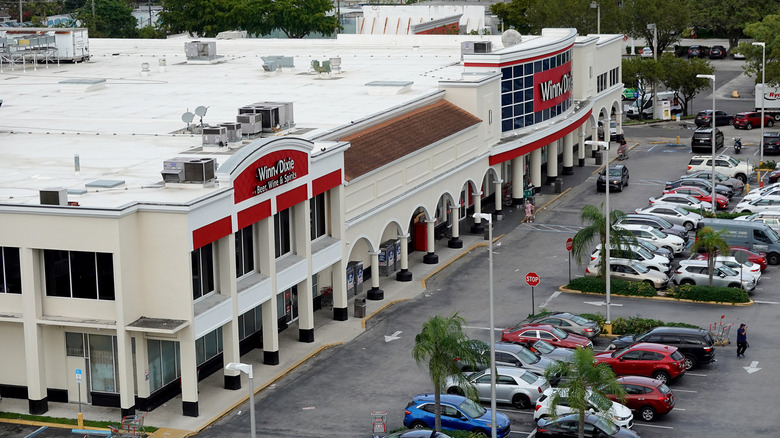 Aerial exterior of Winn-Dixie