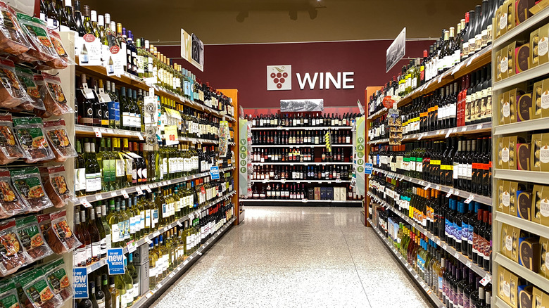 Wine aisle at a Publix grocery store