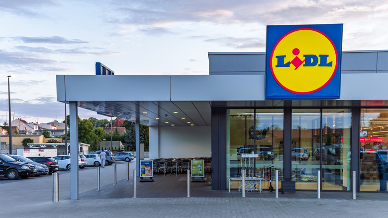 Exterior of a Lidl, day