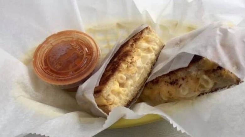 American Melts Mac and Cheese Grilled Cheese Sandwich