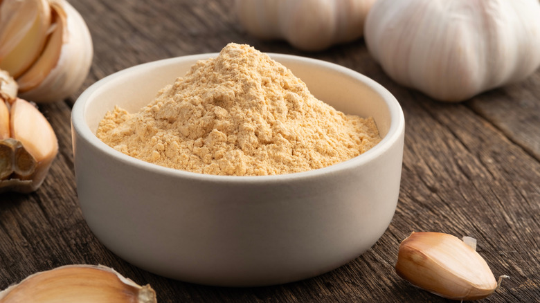 garlic powder in small white ramekin