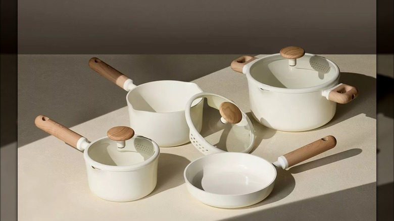 Carote 11-piece Ceramic Nonstick Cookware Set