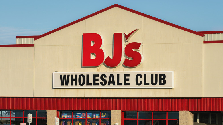 Exterior of BJ's Wholesale Club, day