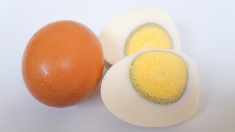 Hard boiled egg with green ring