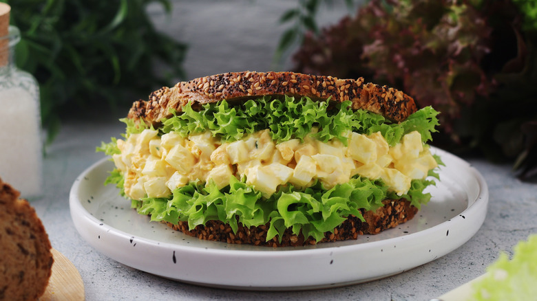 Egg salad sandwich