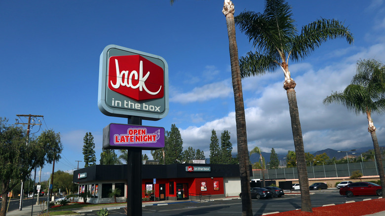 Jack in the Box restaurant exterior