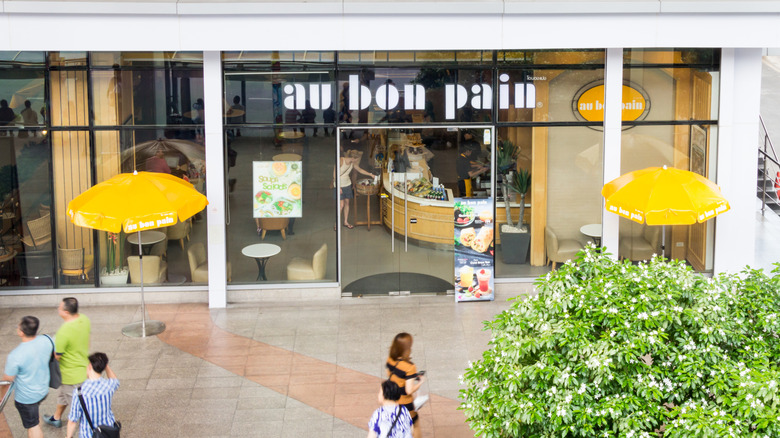 High angle exterior shot of an Au Bon Pain