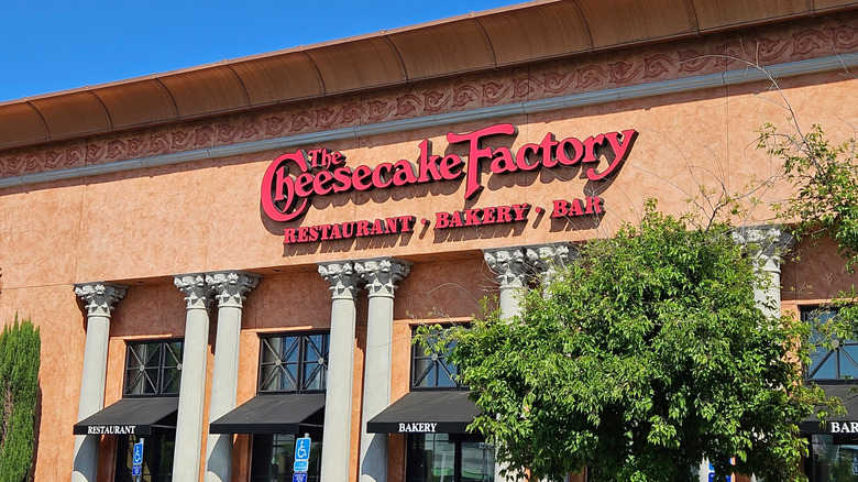 Exterior of a The Cheesecake Factory restaurant