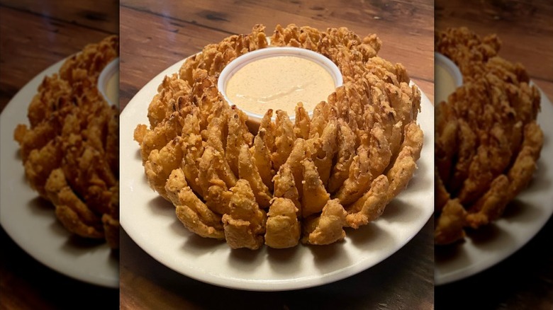 Texas Roadhouse's appetizer, the cactus blossom