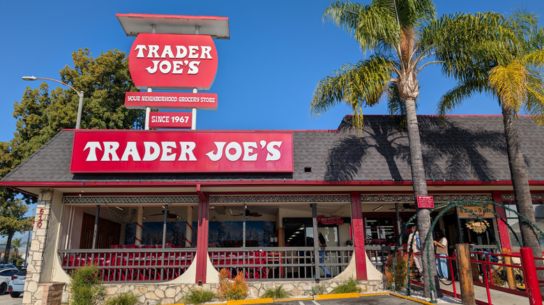 Exterior of a Trader Joe's, day