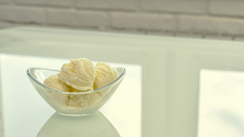 Vanilla ice cream in glass bowl