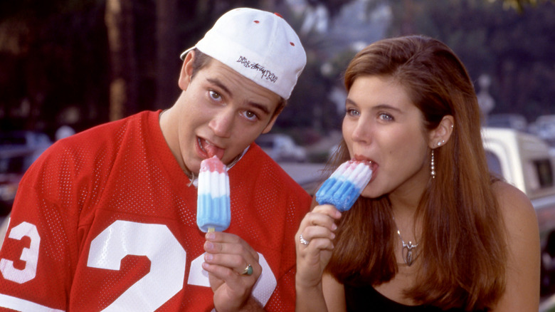 Mark-Paul Gosselaar and Tiffani Amber Thiessen enjoying Bomb popsicles