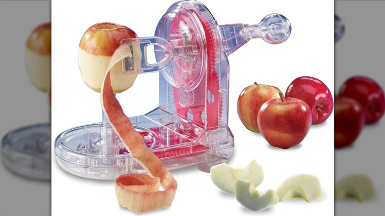 Starfrit Apple Peeler with apples