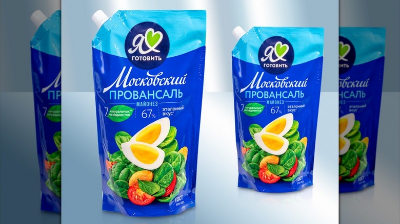 Two blue Moskovskiy Provansal mayo packets