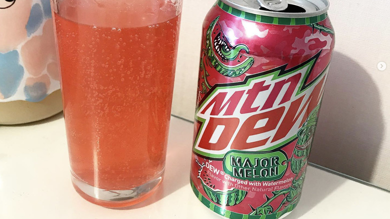 Mountain Dew Major Melon in glass and can