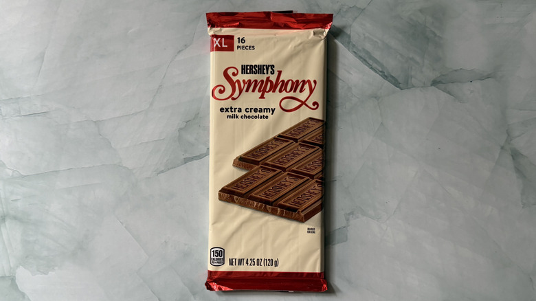 Hershey's Symphony Extra Creamy Milk Chocolate bar