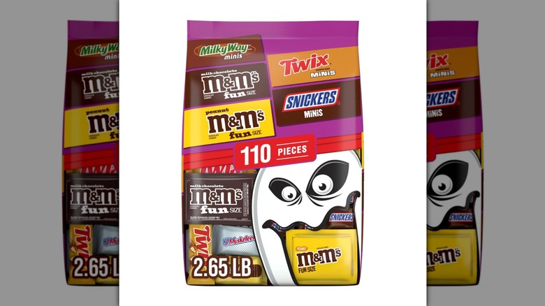Mars Halloween Minis & Fun Size Chocolate Candy Variety Pack on a white background.