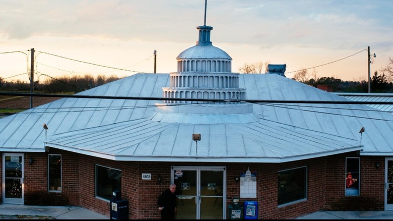 Exterior of Skylight Inn BBQ with capitol dome on top