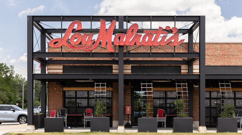 Exterior of Lou Malnati's